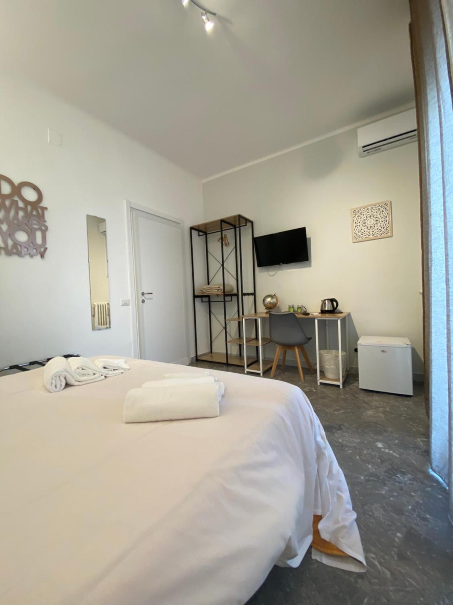 Stanze Di Sofia Hotel Бари Екстериор снимка